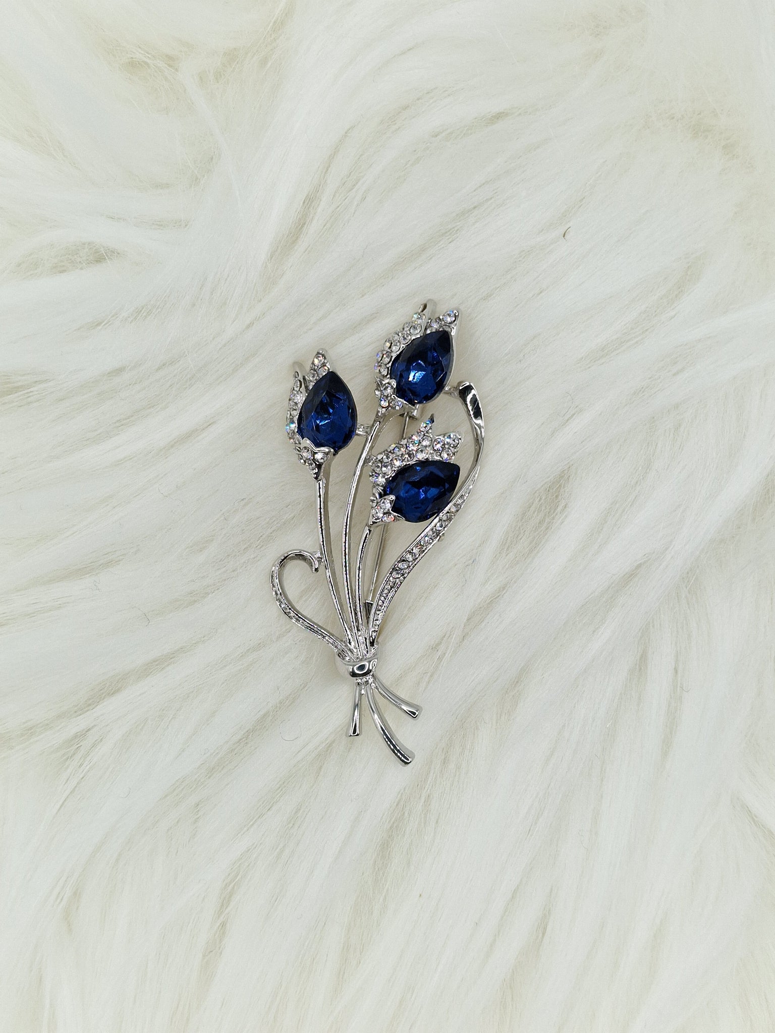 Брошка цвете Chloe