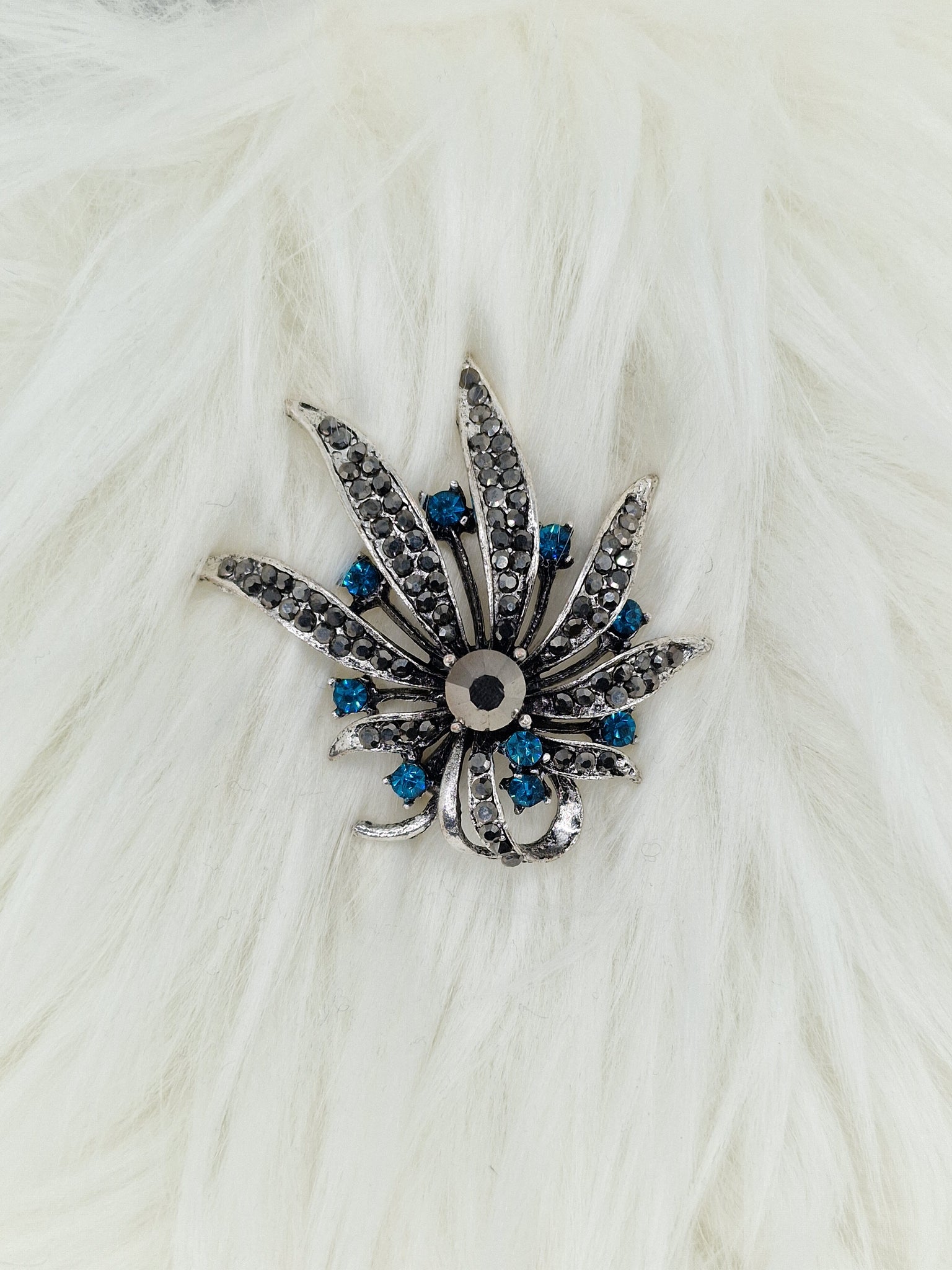 Брошка престиж Everly #3