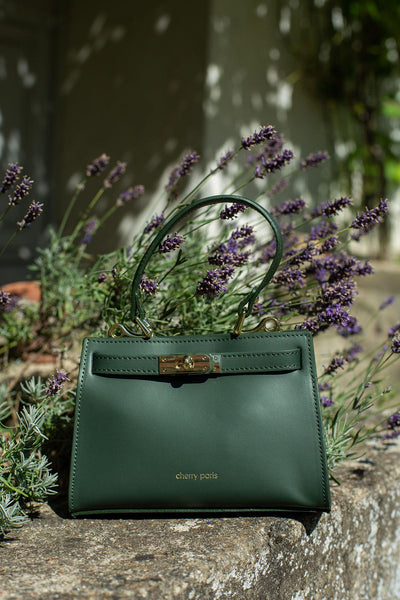 Cherry - елегантна чанта от естествена кожа - зелена