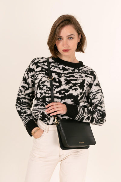 Aura - кросбоди чанта от естествена кожа - черна