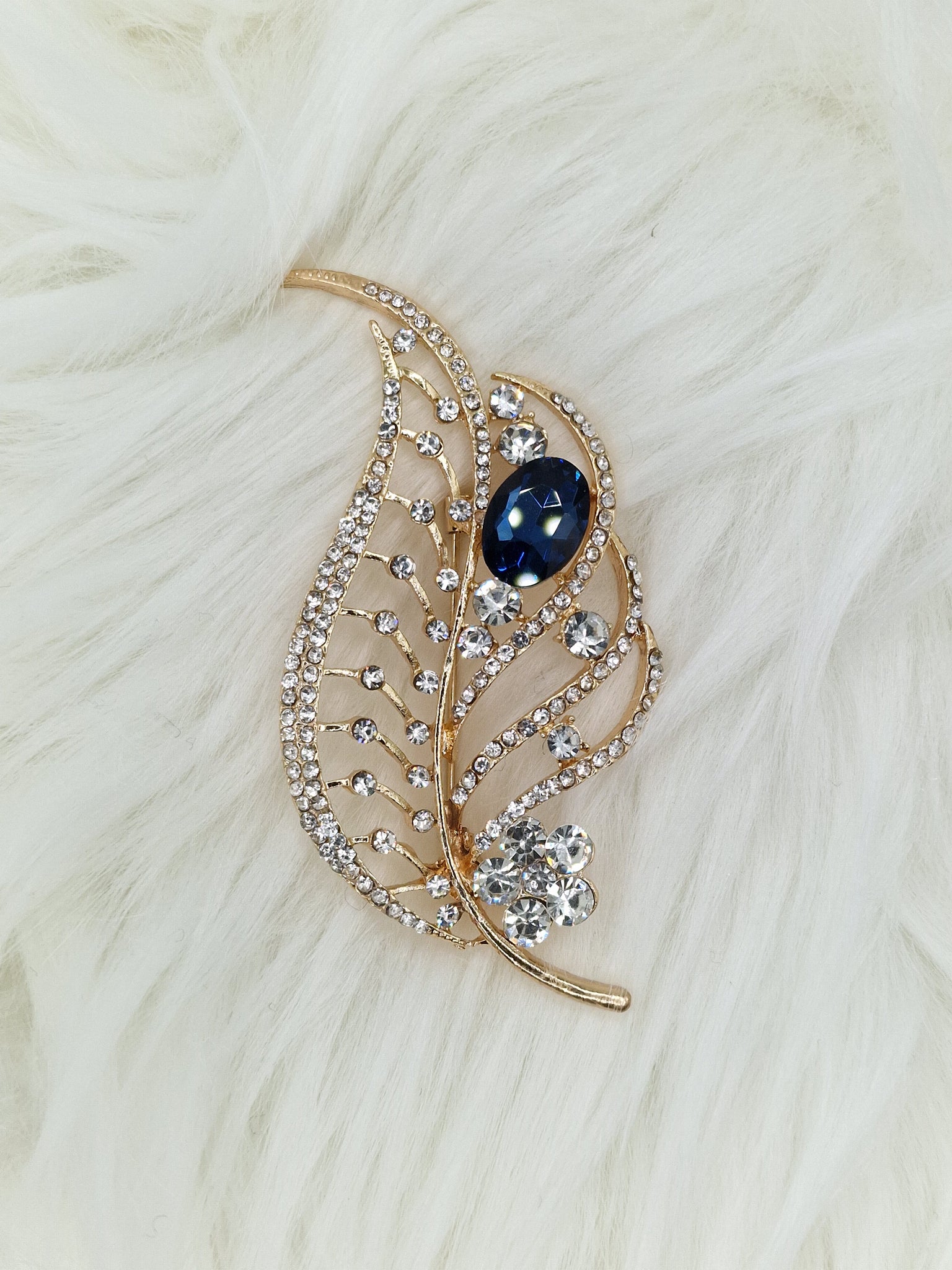 Брошка елегантно листо Sapphire #2