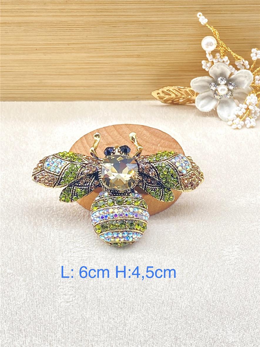 Брошка малка пчела Nicole #2