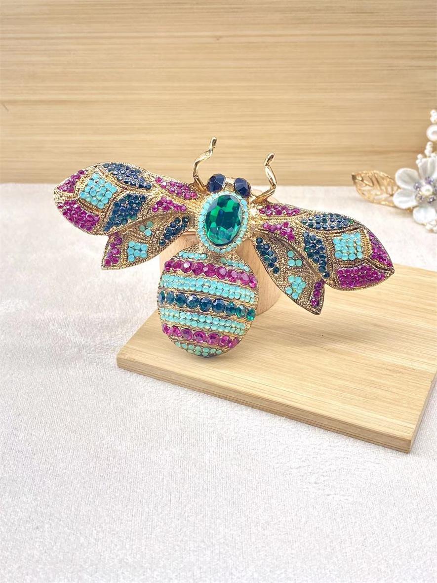 Брошка голяма пчела Nicole #1